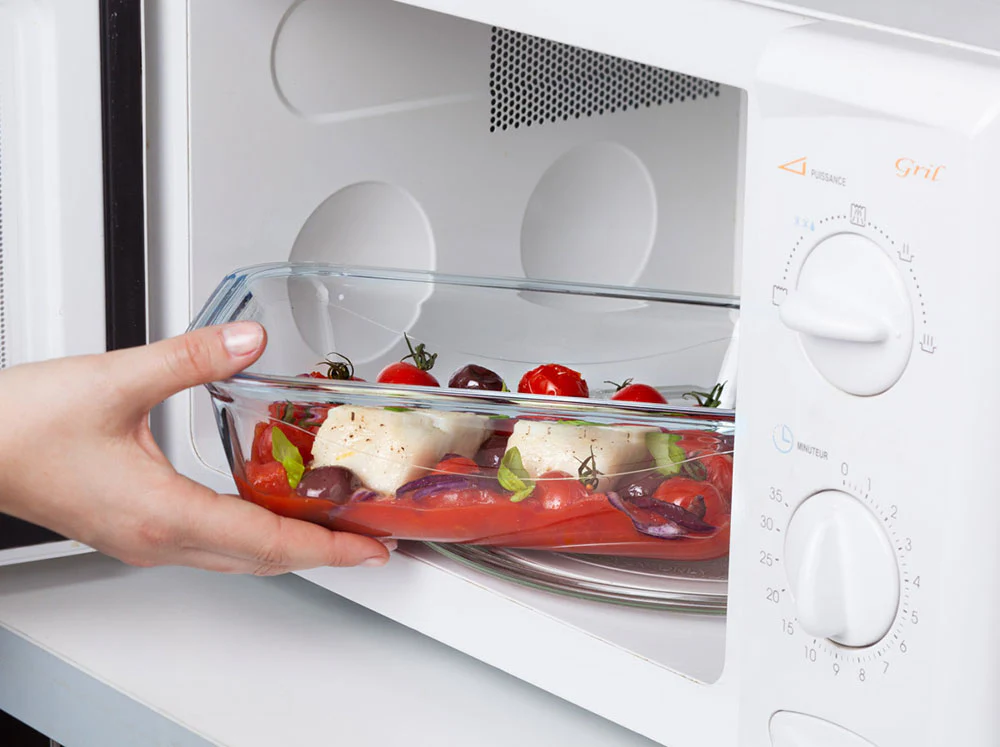 Rectangular "Cook & Go" Large Sized PYREX Dish with Lid - 3.3 Liters ≅ 111 oz - Image 3